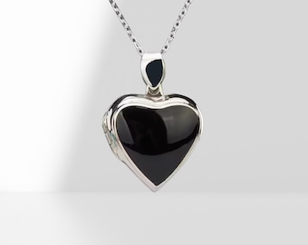 Black onyx front sterling silver heart locket with photos,Custom engrave memorial locket,black onyx heart locket,remembrace locket gift