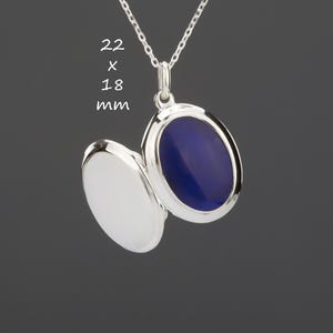 Lapis cover sterling silver oval locket with photo,oval lapis lazuli locket,engraved photo locket,blue stone top memorial locket gift