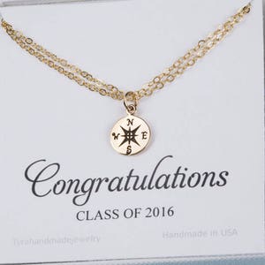 Gouden Kompas ketting, Afstudeer geschenken, nautische charme, zusterschap, bruidsmeisje geschenken, vriendschap ketting, klasse van 2019, gepersonaliseerde nota kaart