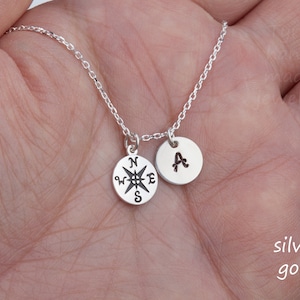 Gepersonaliseerde kompas ketting, Zilver, goud, eerste ketting, aangepaste lettertype monogram, Afstuderen Gift, zusterschap, bruidsmeisje geschenk, vriendschap cadeau