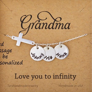 Collana croce con ciondolo con nome, timbrata a mano, collana con nome sorella, Infinito laterale, regalo madre, Beata, fede, regalo della nonna, biglietto di nota personalizzato