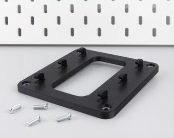 Uchwyt monitora do tablicy perforowanej IKEA SKADIS – uchwyt VESA 100×100 i śruby