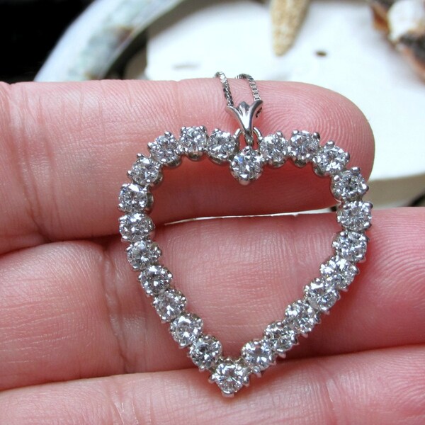 2.40cttw Diamond Heart Necklace 14k Gold 7.61grams