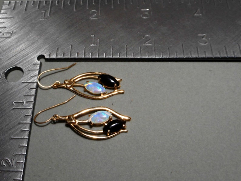 14k Opal and Onyx Dangle Drop Earrings Yellow Gold 3.89g
