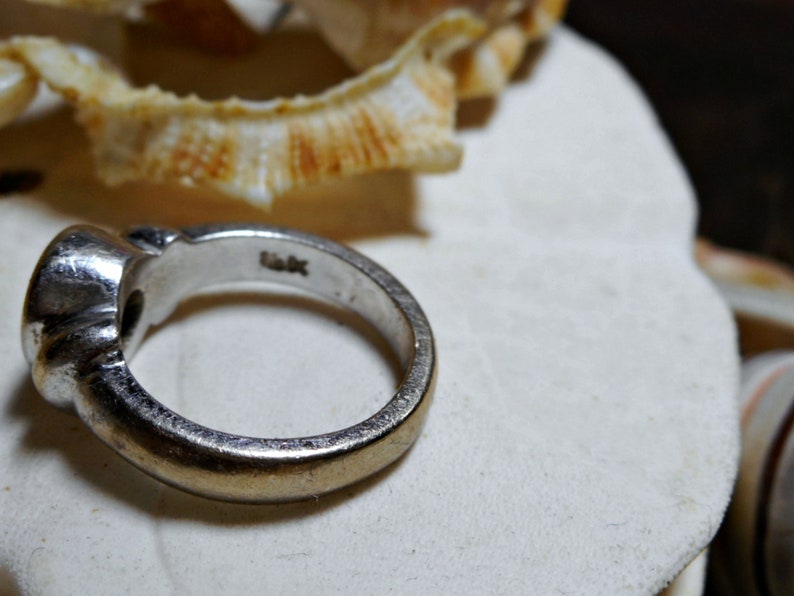 Garnet Ring 12 carat 14k White Gold 4.78g Size 2.5