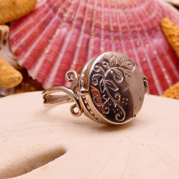 Sterling Silver Turquoise Howlite Locket Poison Ring with Believe Inscribed on the Stone Vintage Unique Design size 9