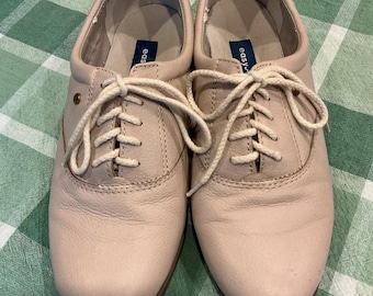 Zapatos Oxford Easy Spirit de cuero con cordones, color beige, cómodos para caminar, estilo casual, talla 8.5W (ancho).