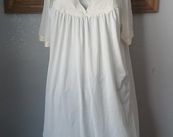 Vanity Fair vintage blanco cremoso