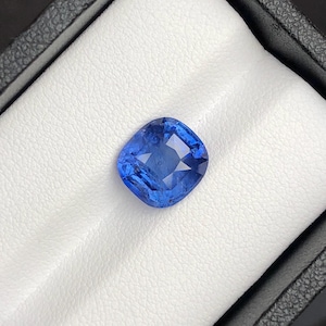 Natural Cornflower Blue Sapphire 5.11 Ct Cushion Cut | Sri Lanka Origin | GFCO Certification