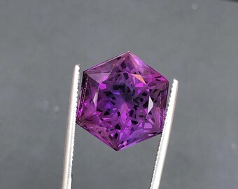 Amethyst | 17.00 Ct | Purple | Hexagon Shape | Flower Cut | Eye Clean | Loose Gemstone