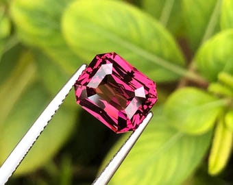 Malaya Garnet 5.58 Carat | Natural Orangy Pink Gem | Octagon Cut | Eye Clean | AGTL Certified