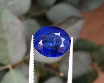 5.90 Carat Natural Blue Sapphire • Oval Shape • Heat Treated • Fine Quality Loose Gem