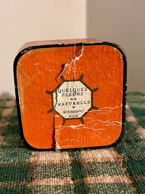 Vintage 1930s-1950s Mid Century Modern Houbigant Quelques Fleurs Face Powder/Solid Perfume Box