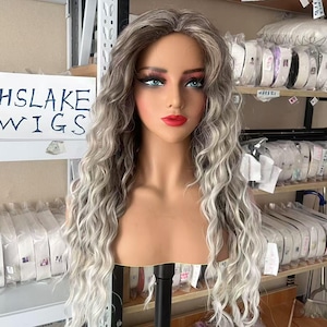 ウィッグ ウェーブ カーリー ウィッグ 合成ウィッグ ロング グレー オンブレ ウィッグ ミドルパート ウィッグ 女性用