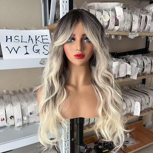 Synthetische Perücken Lange Gewellte Perücken Ombre Aschblonde Perücken mit Pony-Perücken für Frauen