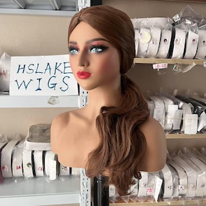 Wigs Lara Croft Wigs Cosplay Wigs Game Character Wigs Cartoon Wigs Brown Ponytail Wig Synthetic Wigs Roleplay wigs for Women