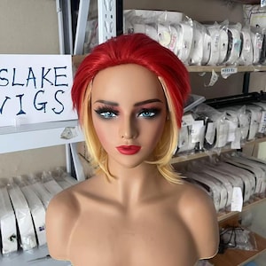 Ember-cosplaypruik: roodblonde golvende synthetische pruik