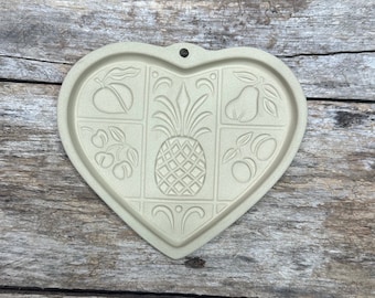 Vintage Pampered Chef Cookie Mold – Family Heritage Stoneware Pineapple Heart