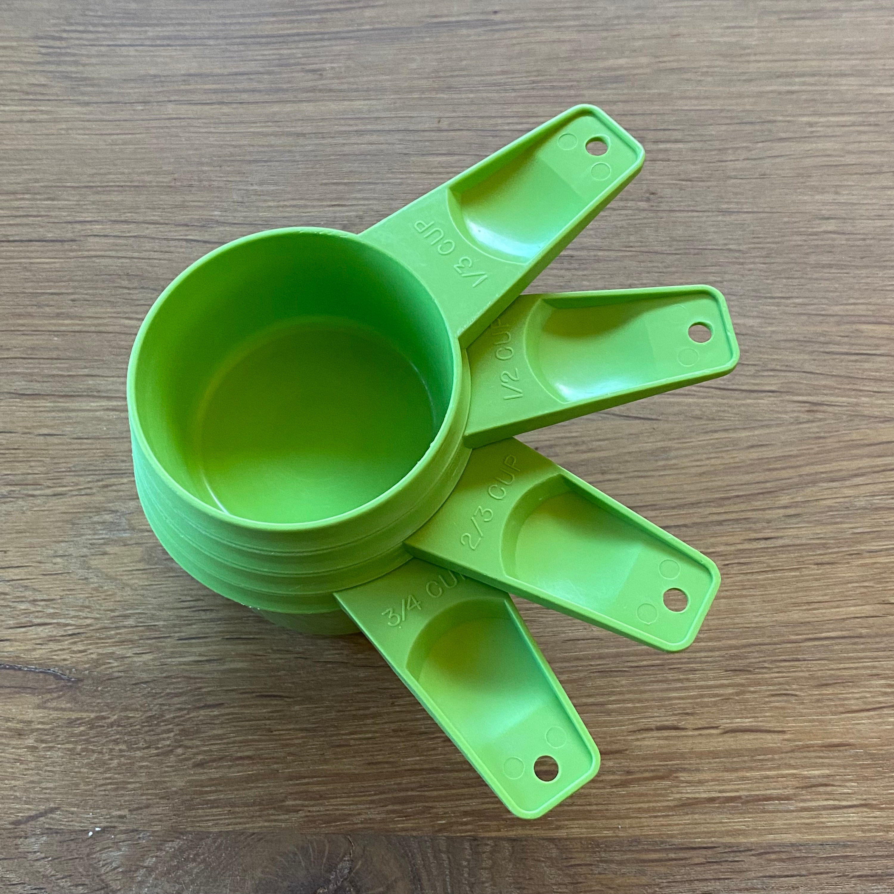 Tupperware Green Measuring Cups, 4 Piece Apple Green, 3/4 Cup, 2/3 Cup, 1/2  Cup and 1/3 Cup 