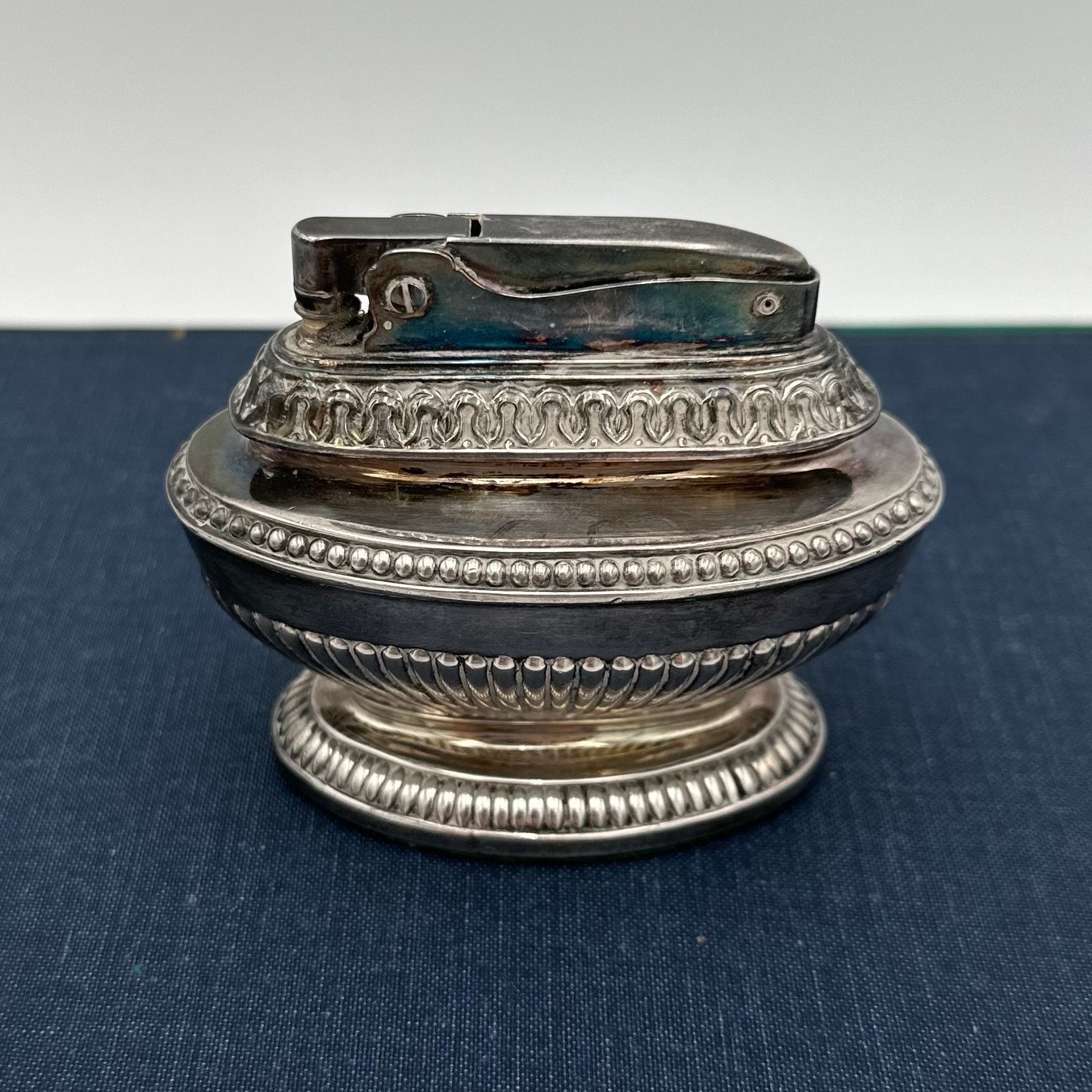 art deco cigarette lighter in collectible ronson lighters Vintage Ronson Queen Anne Table Lighter – 1950s Art Deco Silver Tone – Mid  Century Tobacciana