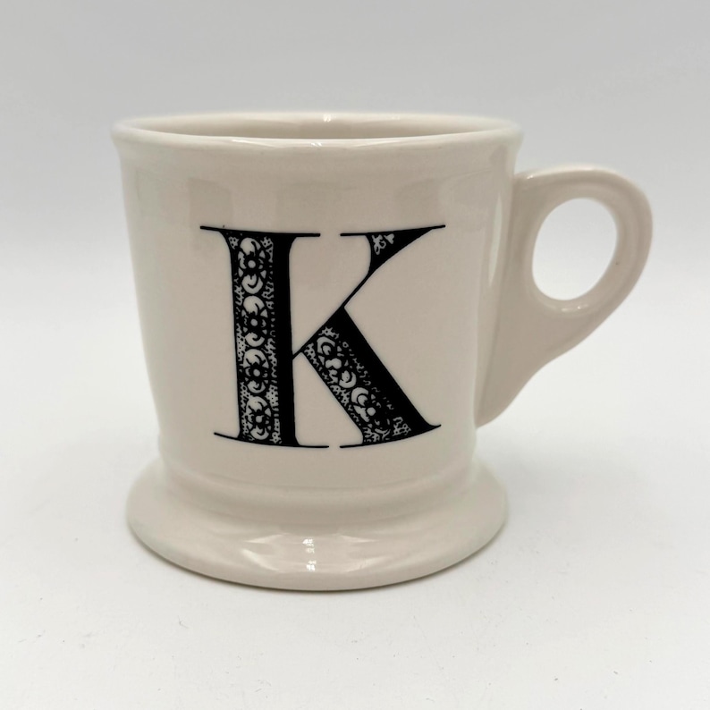Anthropologie Monogram K-mugg – Retro rakkaffekopp, 433 ml svartvit initial bild 1