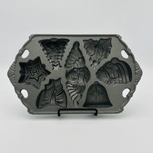 Vintage John Wright Cast Iron Christmas Muffin Pan: 7 Holiday Shapes