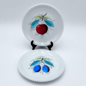 Vintage Westmoreland Milchglas Dessert Teller - Perlenrand Apfel & Pflaume - 2er-Set