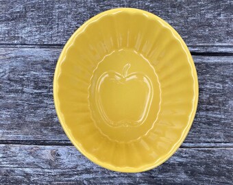 Moule en grès jaune pour cuisine de ferme design pomme