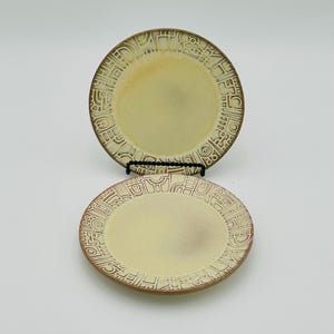 Set of 2 Frankoma 7G Mayan Aztec Plates – Desert Gold – Vintage Salad Bread Dessert Pottery USA