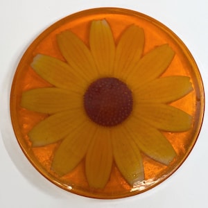 Kitschy Orange Flower Trivet Wall Plaque 1960s Flower power Retro kitchen Pop Art Flower