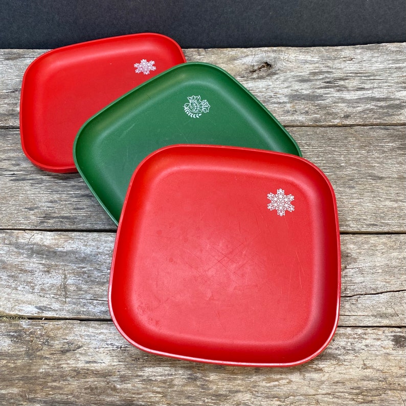 Set of 3 Tupperware Christmas Plates 2 Red Snowflake and 1 Etsy