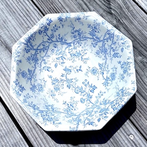 Vintage Johnson Brothers Blue Hyde Park Ironstone Vegetable Bowl – 8&quot; Octagonal Blue & White Chintz – Made in England