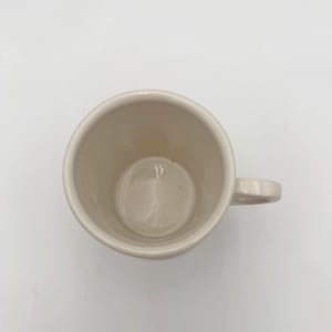 Anthropologie Monogram K-mugg – Retro rakkaffekopp, 433 ml svartvit initial bild 4