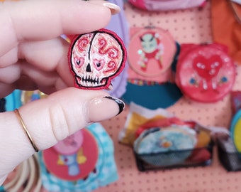 Valentine's Day - Pink Eyed Skull patch 2