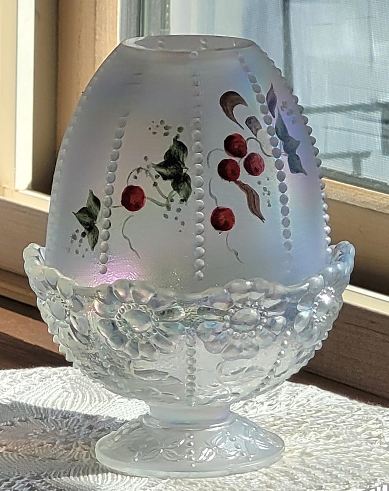 Fenton Iridized Berries & Leaves Fairy Lamp image 3