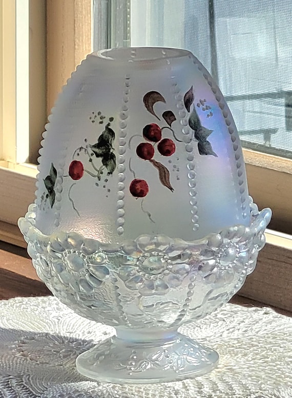 Fenton Iridized Berries & Leaves Fairy Lamp