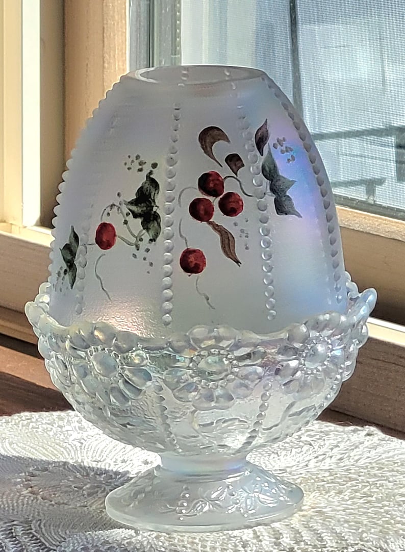 Fenton Iridized Berries & Leaves Fairy Lamp image 1