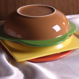 Handmade ceramic hamburger plate, an exquisite gift.