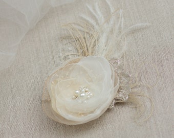 Wedding hair flower, Flower hair pin, Bridal headpiece, Beige, Champagne hair piece, Bridal Hair accessories, Fascinator