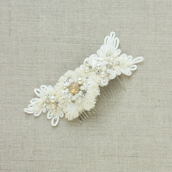 Items similar to Lace hair comb, Bridal Wedding Vintage lace hair comb
