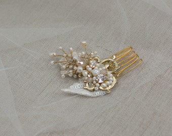 Pearl hairpiece, Gold hairpiece, Wedding hair accessories, Bridal hair comb, Pearl Wedding headpiece, Gold fascinator, Wedding fascinator