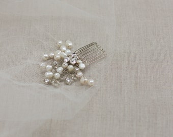 Wedding hair comb, Bridal comb, Pearl comb, Silver Wedding headpiece,  Bridal hair accessories, Pearl fascinator