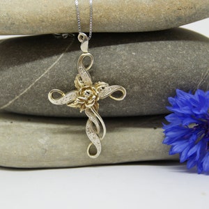 Solid Silver - Large decorative Cross & Chain - Rose design -