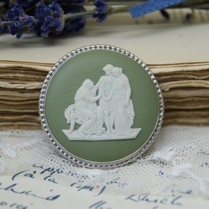 Vintage - Rare design - Wedgwood Jasperware  and silver Brooch -  Pin - c1970s