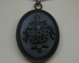 Antique - Bog Oak - Victorian Carved Mourning Locket - Irish - c1870s