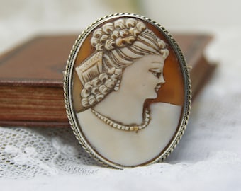 Superb - Silver mounted Cameo - Oval Brooch Pin -  c1960s