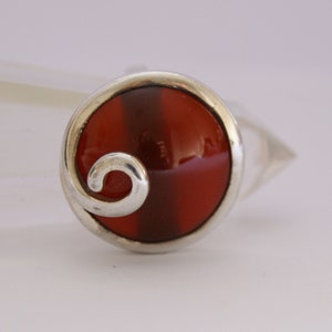 Chunky - Sterling Silver & Carnelian - Swirl design Ring - Size: UK N 1/2, US 7