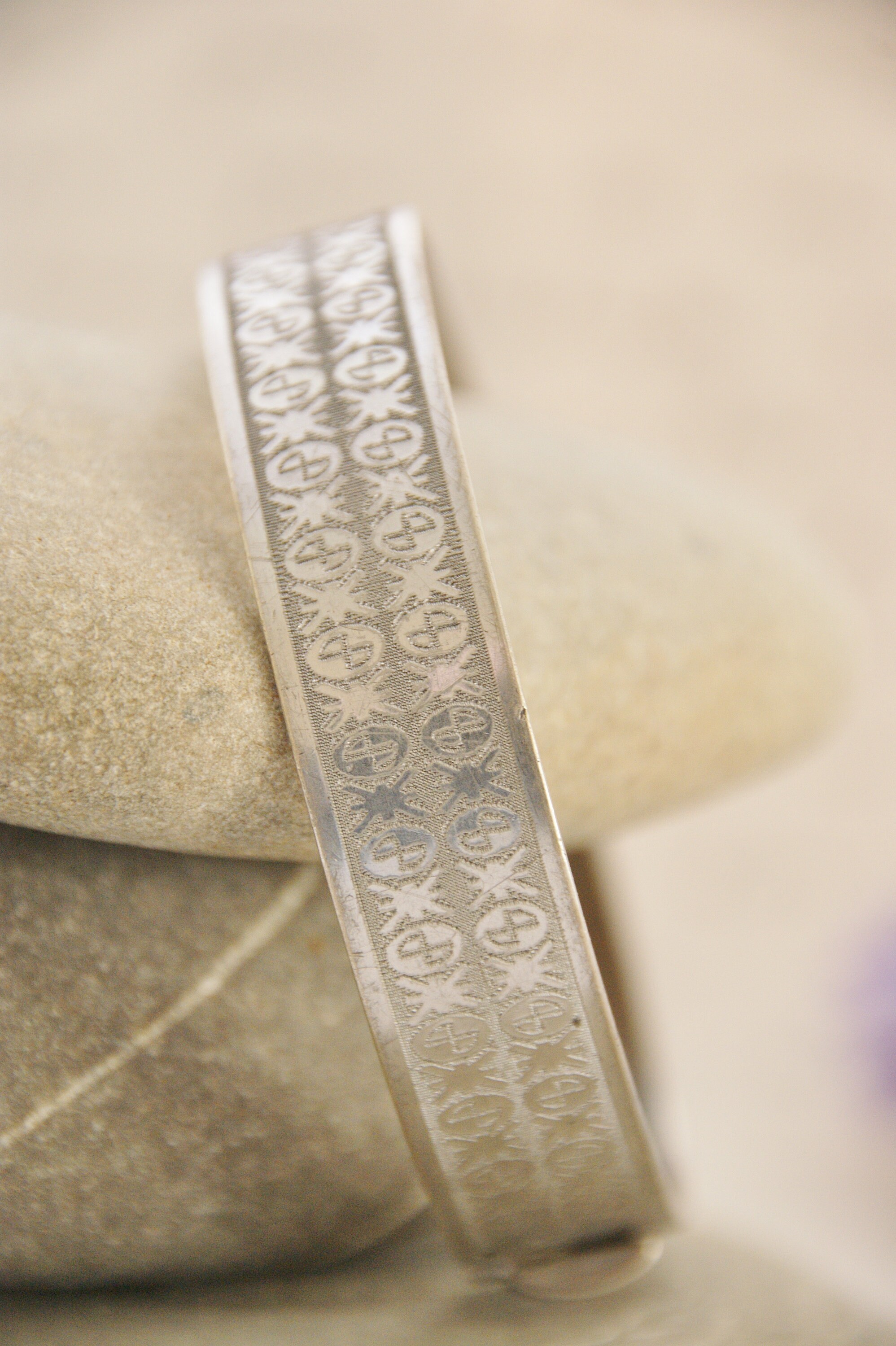 Vintage - Sterling Silver - Bangle - Bracelet - Decorative