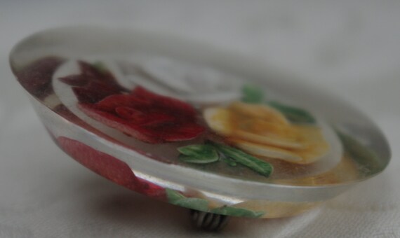 Vintage - Pretty Reverse carved Lucite - Trio Ros… - image 3