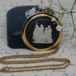 Vintage wedgwood necklace - Etsy 日本